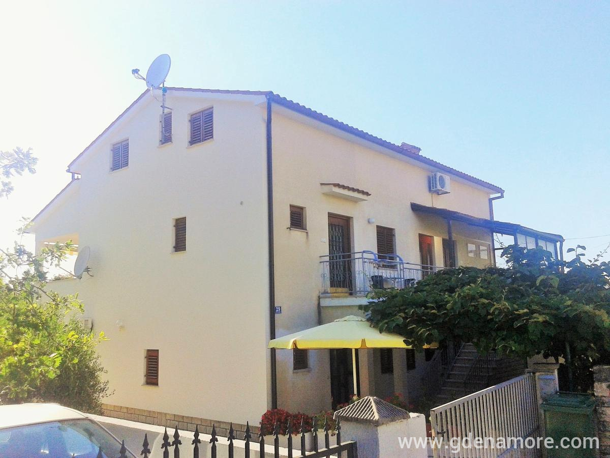 Апартаменти АННА, частни квартири в града Poreč, Хърватия